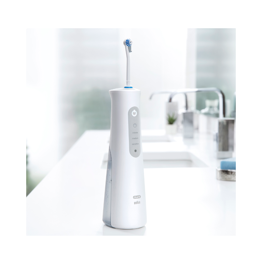 Oral-B AquaCare 6 Pro Expert Portable Irrigator Water Flosser