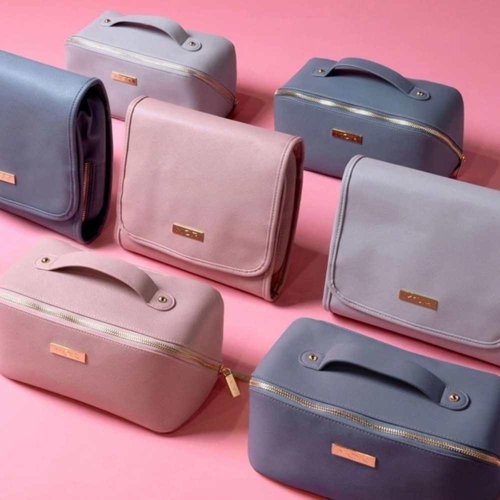 MOR Boutique Marseille Hanging Fold-Out Case - Pebble