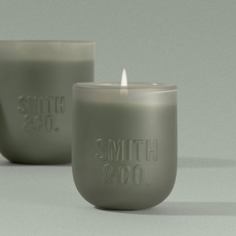 The Aromatherapy Co. Smith & Co Limited Edition Candle 80g - Amber & Freesia