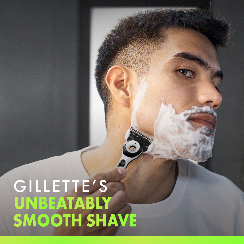 Gillette Labs Exfoliating Razor Handle with Magnetic Stand + 2 Refill Blades - Pat Cummins