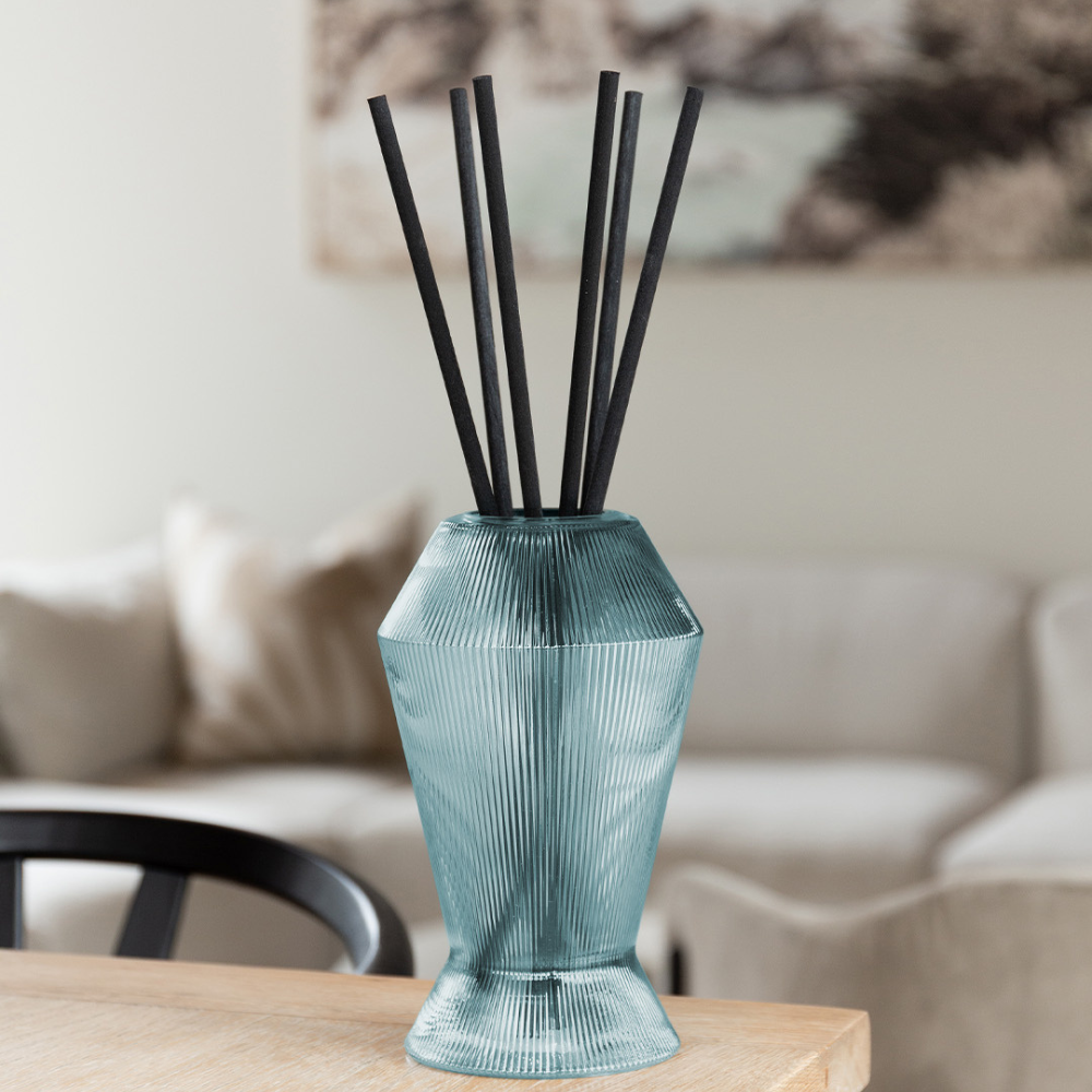 The Aromatherapy Co. Maison Diffuser 800mL - D'Anjou Pear & Suede